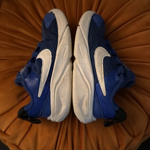 Toddler Nike Blue and White Sneakers Lightweight Performance/ 8C - Picture 4 of 6